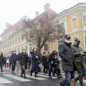 U posebnim epidemiološkim mjerama krenula Kolona sjećanja