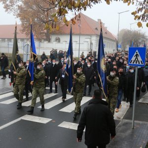 U posebnim epidemiološkim mjerama krenula Kolona sjećanja