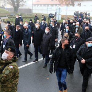 U posebnim epidemiološkim mjerama krenula Kolona sjećanja