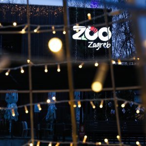 Zagrebački ZOO vrt okićen s nekoliko tisuća lampica