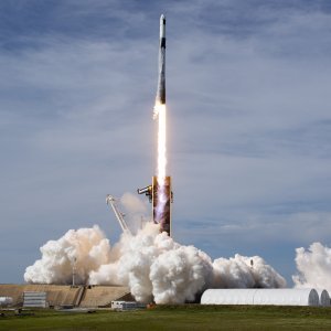 Raketa SpaceX Falcon 9 lansirala svemirsku letjelicu Dragon 2 na Međunarodnu svemirsku postaju