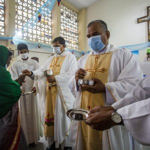 Božić diljem svijeta pod strogim epidemiološkim mjerama