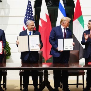 Donald Trump na potpisivanju sporazuma o normalizaciji odnosa između Ujedinjenih Arapskih Emirata, Bahreina i Izraela