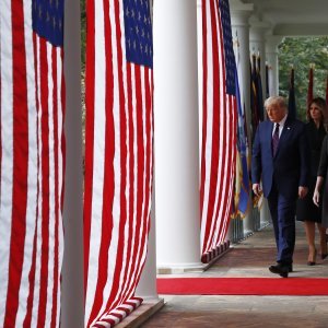 Donald Trump nominira Amy Coney Barett za ustavnu sutkinju