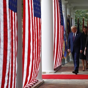 Donald Trump nominira Amy Coney Barett za ustavnu sutkinju