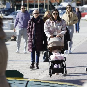 Moda na rivi u Makarskoj