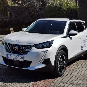 Peugeot e-2008 50 kWh 136 e-ALLURE