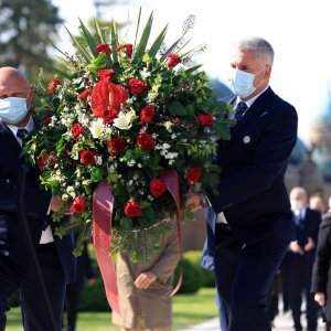 Polaganje vijenaca na Mirogoju povodom Dana oslobođenja Zagreba