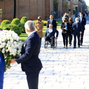 Polaganje vijenaca na Mirogoju povodom Dana oslobođenja Zagreba