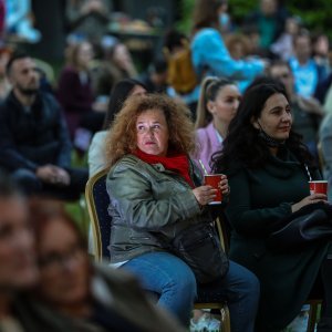 Rundek i Ekipa u dvorištu Akademije likovnih umjetnosti