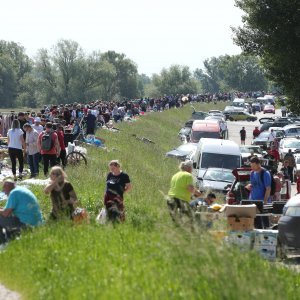 Zagreb: Gužva na Savskom nasipu zbog zatvorenog sajma na Hreliću