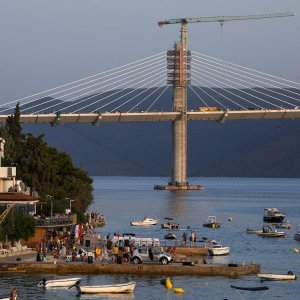 Postavljen posljednji segment Pelješkog mosta