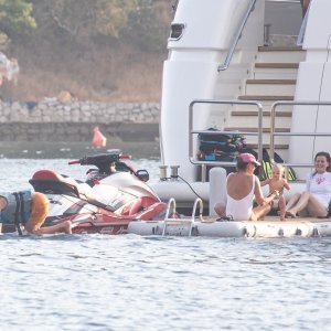 Tamara Ecclestone sa suprugom i kćerima uživa u ljetnim radostima