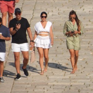 Yvette Prieto, supruga Michaela Jordana, obišla s prijateljima Hvar