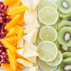 Voće i povrće u duginim bojama