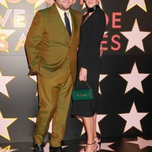 James Corden i Julia Carey