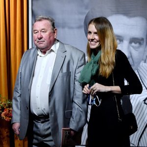 Vladimir Šeks, Karla Ressler