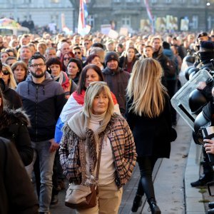 Policija osigurava prosvjed protiv covid potvrda