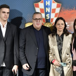 Sabahudin Topalbećirević s obitelji