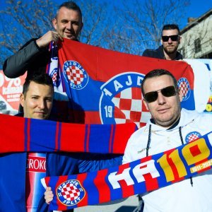 Navijači pred utakmicu Hajduk - Osijek