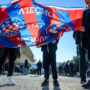 Navijači pred utakmicu Hajduk - Osijek