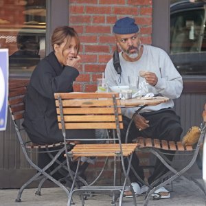 Halle Berry, Van Hunt