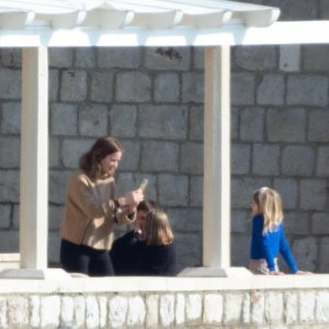Emily Blunt s kćerima Hazel i  Violet napustila Dubrovnik