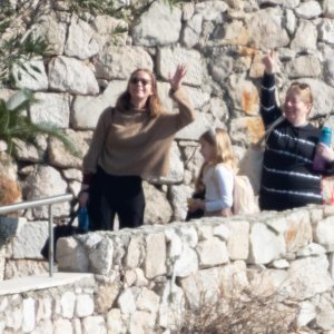 Emily Blunt s kćerima Hazel i  Violet napustila Dubrovnik