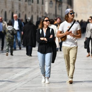 Nedjeljna špica na Stradunu