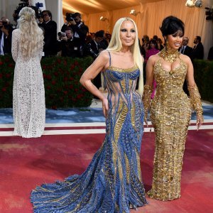 Donatella Versace i Cardi B