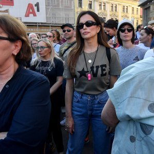 Severina na prosvjedu 'Dosta!' u znak solidarnosti za prekid trudnoće