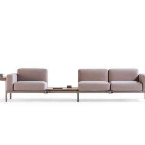 Rostrum Sofa, Prostoria