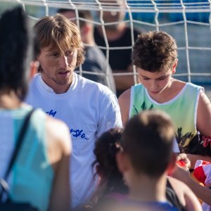 Luka Modrić družio se s djecom iz omladinskog pogona Zadra