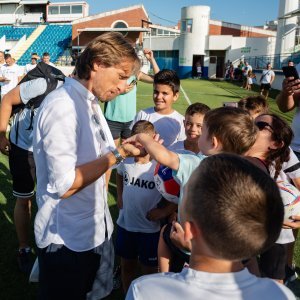 Luka Modrić družio se s djecom iz omladinskog pogona Zadra