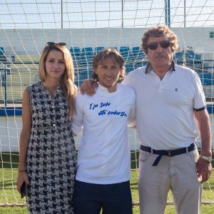 Luka Modrić družio se s djecom iz omladinskog pogona Zadra