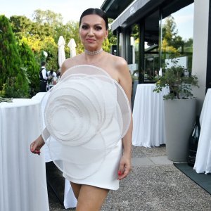 Nina Badrić slavi 50. rođendan