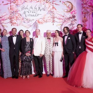 Princ Albert II, Christian Louboutin, Alexandra od Hanovre,  Ben-Sylvester Strautmann, Andrea Casiraghi, Tatiana Santo Domingo, Charlotte Casiraghi, Dimitri Rassam, Pierre Casiraghi, Beatrice Borromeo