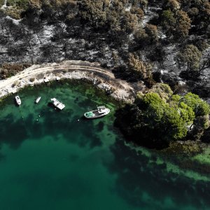 Opožareno područje Rasline i Zatona kod Šibenika snimljeno iz zraka