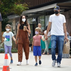 Mila Kunis i Ashton Kutcher s djecom
