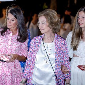 Kraljica Letizia s princezama Leonor i Sofijom