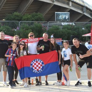 Navijači oko poljudskog stadiona uoči utakmice Hajduka i Villarreala