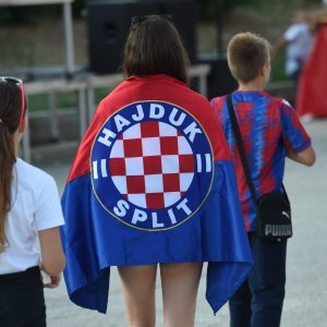 Navijači oko poljudskog stadiona uoči utakmice Hajduka i Villarreala