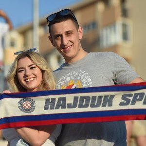 Navijači oko poljudskog stadiona uoči utakmice Hajduka i Villarreala