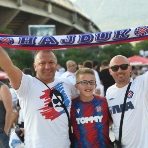 Navijači oko poljudskog stadiona uoči utakmice Hajduka i Villarreala