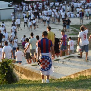 Navijači oko poljudskog stadiona uoči utakmice Hajduka i Villarreala