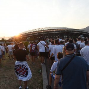 Navijači oko poljudskog stadiona uoči utakmice Hajduka i Villarreala