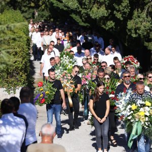 Posljednji ispraćaj Milana Livaje, preminulog oca nogometaša Hajduka Marka Livaje