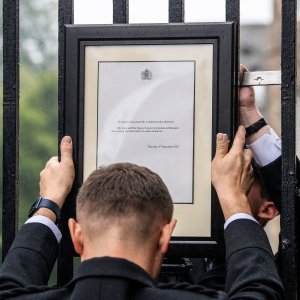 Okupljanje ispred Buckinghamske palače