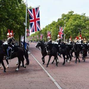 Procesija iz Buckinghamske palače prema Wesminsterskoj palači