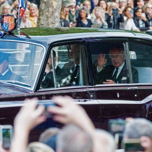 Procesija iz Buckinghamske palače prema Wesminsterskoj palači